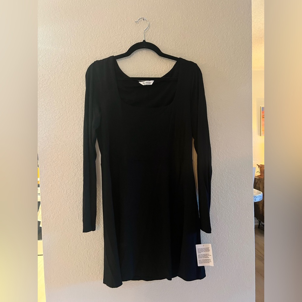 Long Sleeve Black Dress